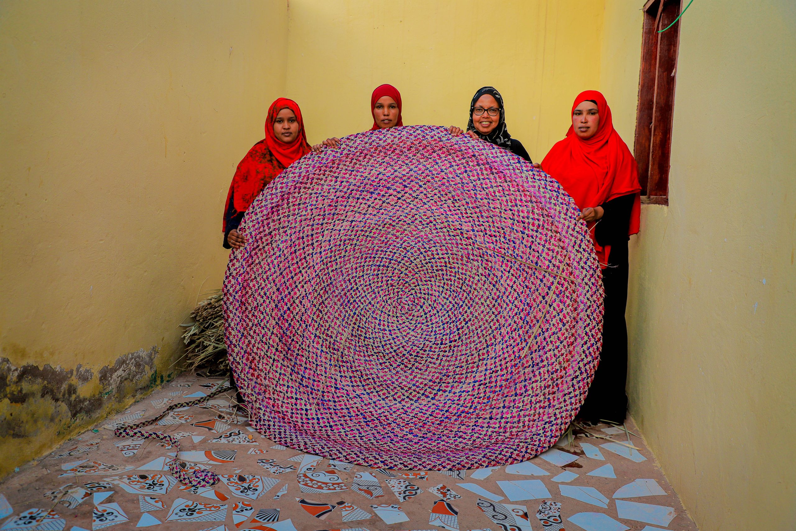 Burco women sorters weavers